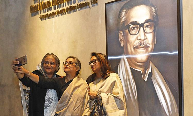 ‘লাইটিং দ্য ফায়ার অব ফ্রিডম বঙ্গবন্ধু শেখ মুজিবুর রহমান’ প্রদর্শনীতে প্রধানমন্ত্রী