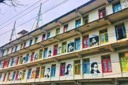 চুয়েটে হল জুড়ে গ্রাফিতি !
